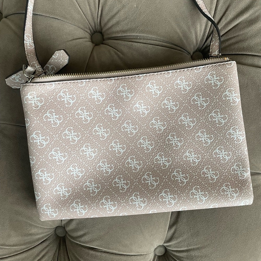 Guess Purse - Picture 2 of 8